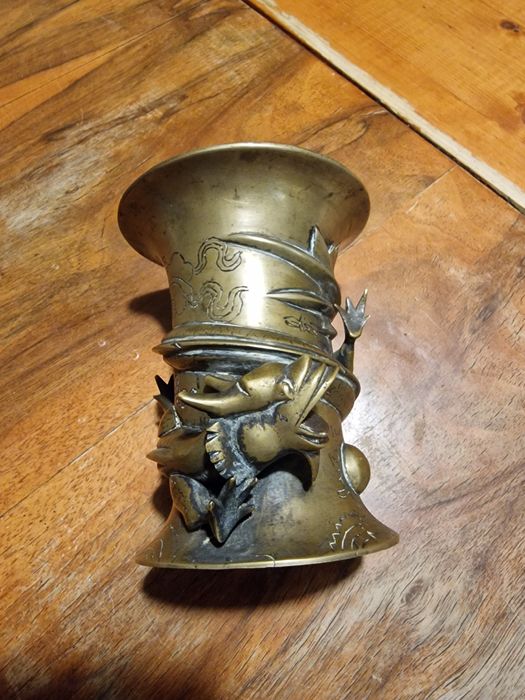 Dzbanek mosiężny smok