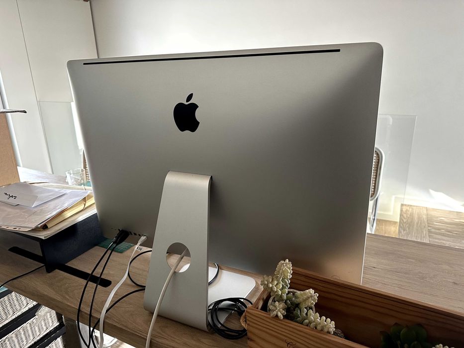 iMac 27" | Vale só pelo Ecrã | 2x SSD 1TB+512GB | 8GB RAM