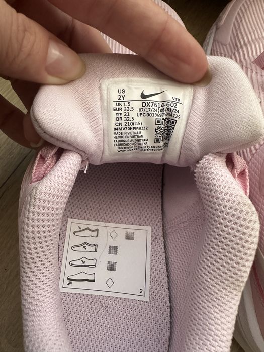 Кросівки nike для дівчинки