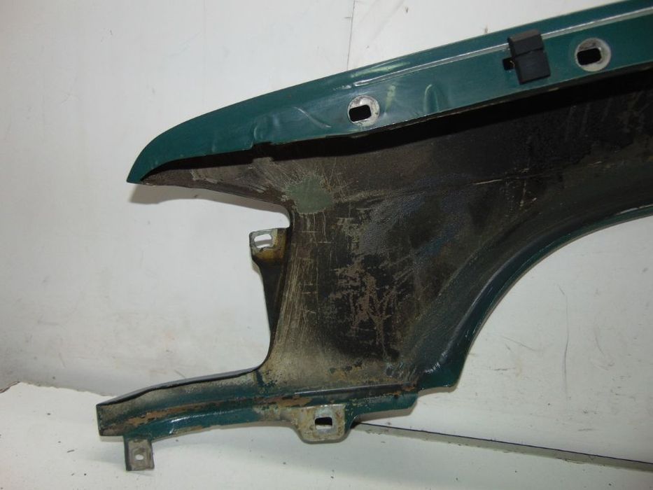 Mercedes w201/190 guarda lamas da frente