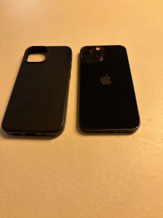 iPhone 13 mini 128 GB w kolorze Midnight (czarny). Bateria 91%