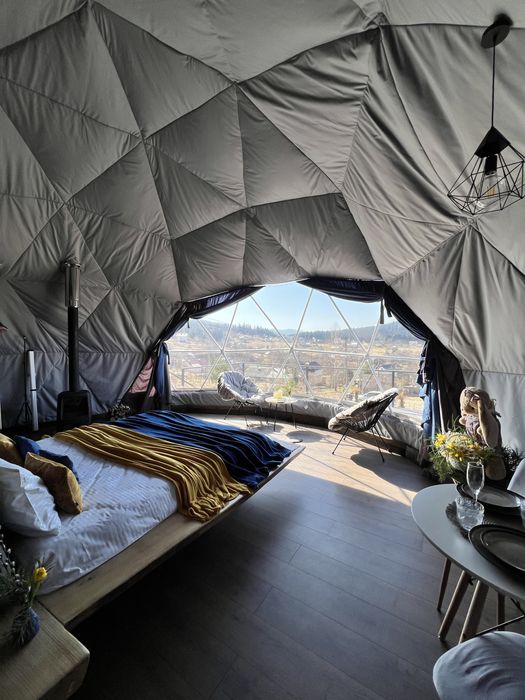 Будинок у східниці  котедж