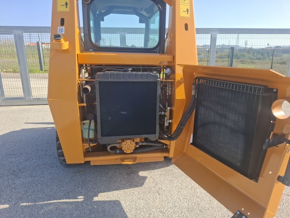 Mini carregadora case  bobcat