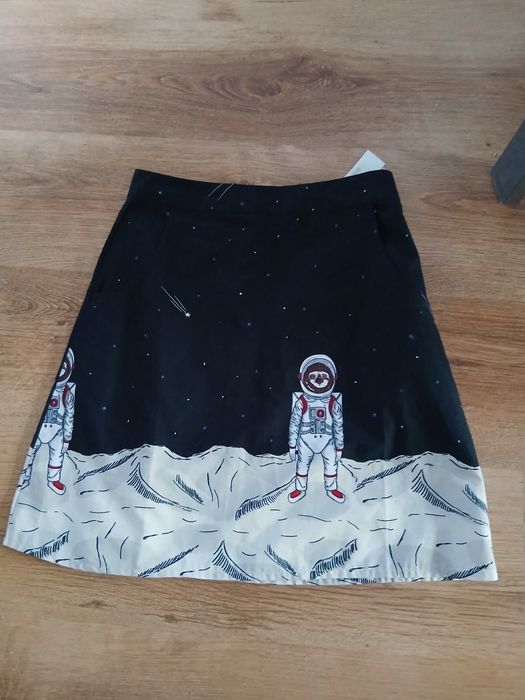 Spódniczka kosmos artystyczna mini xs 34,36 black friday nowa hit