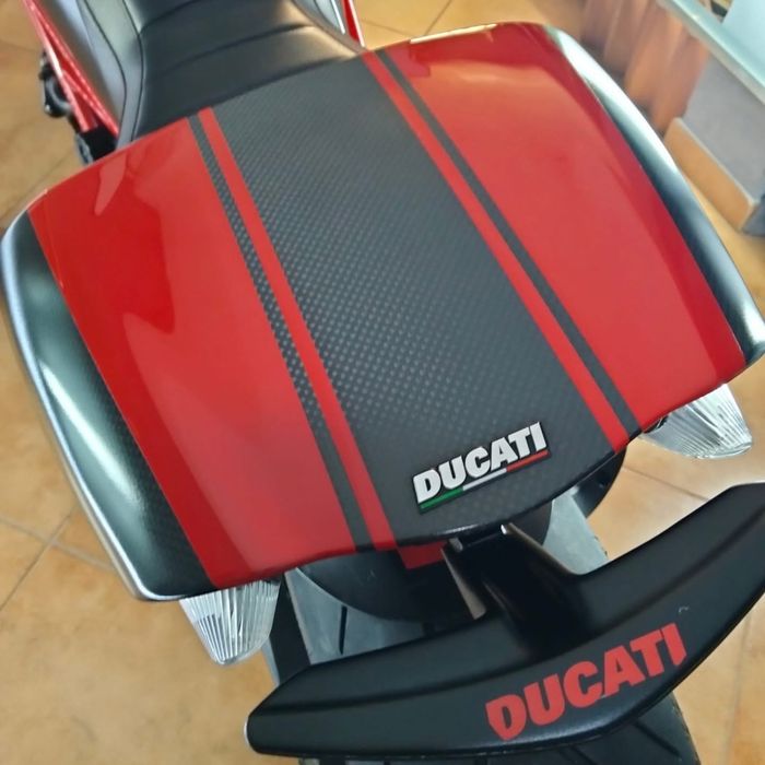 Ducati Diavel Carbon