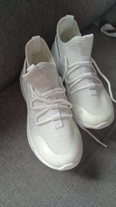 Białe damskie  buty 37