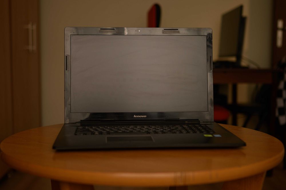 Lenovo Z70-80 | 17" | i7 | 8GB RAM | 128+256 SSD