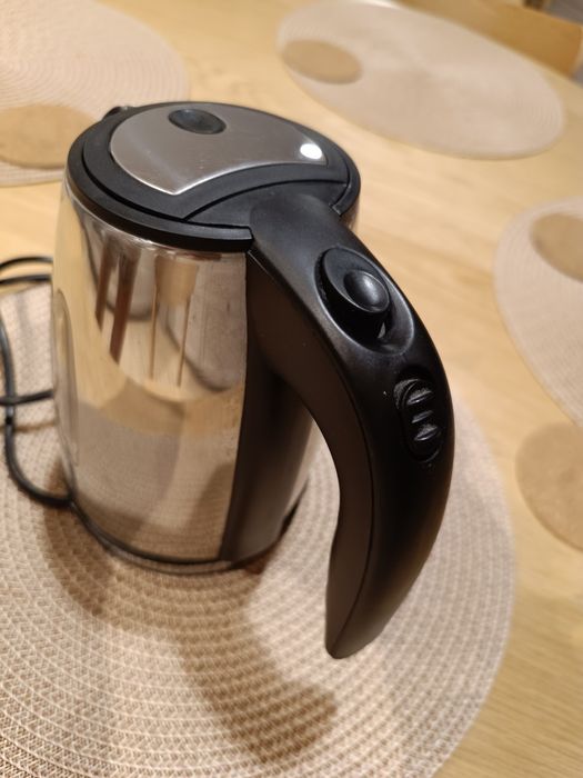 Czajnik elektryczny MOMERT pojemność 1 l