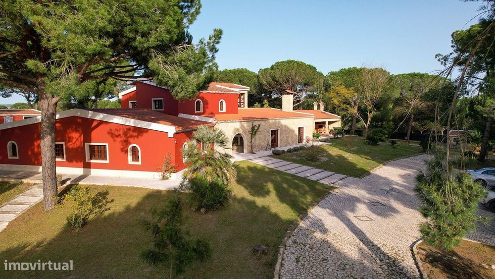 Fabulosa Quinta com lote de terreno de 22.381 m2, onde se encontra ins