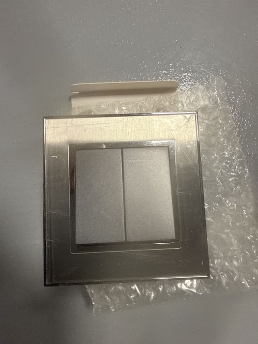 Wlaczniki 4 szt nowe