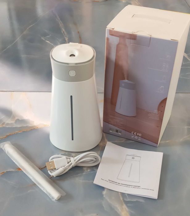 Зволожувач повітря білий