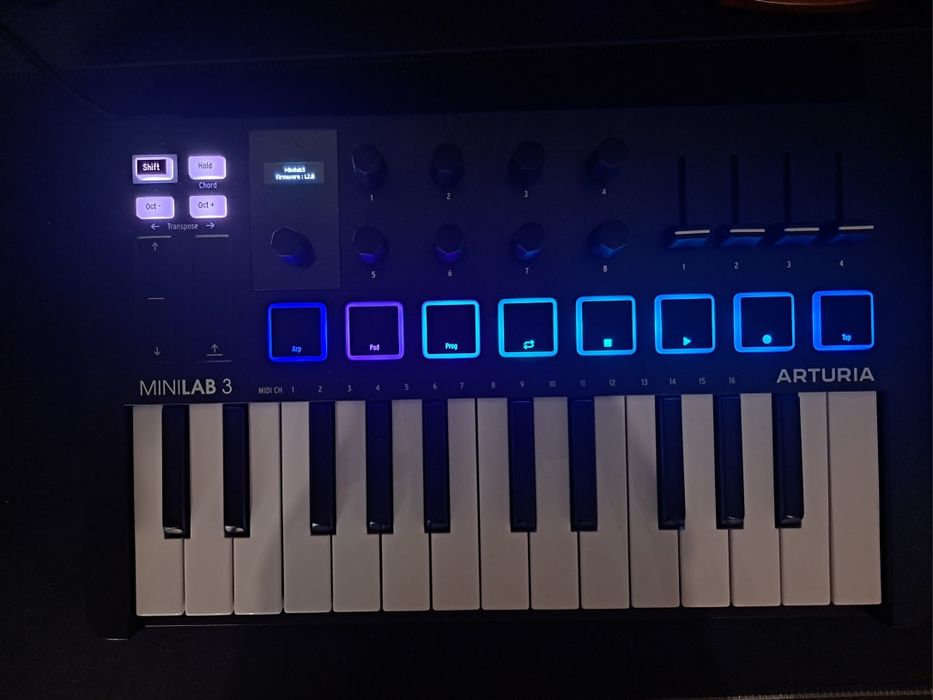 Arturia MiniLab 3 Controlador MIDI (Como Novo)