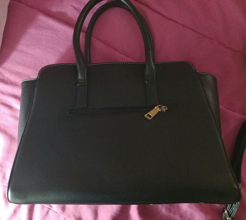 Mala preta de senhora