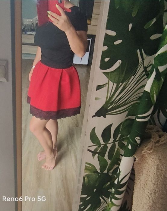 Spódnica rozkloszowana S/L czerwono czarna