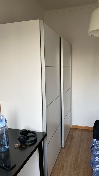 Movel guarda-fatos ikea