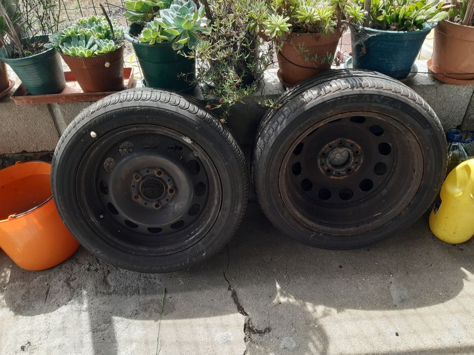 Duas rodas BMW em óptimo estado