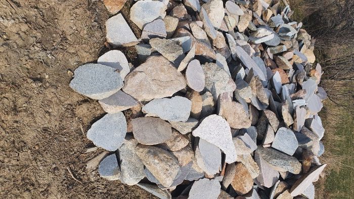 Kamień polny ciety piętki jednostronnie cięty