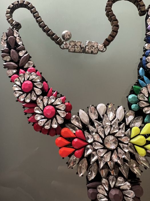 Colar de pedras colorido