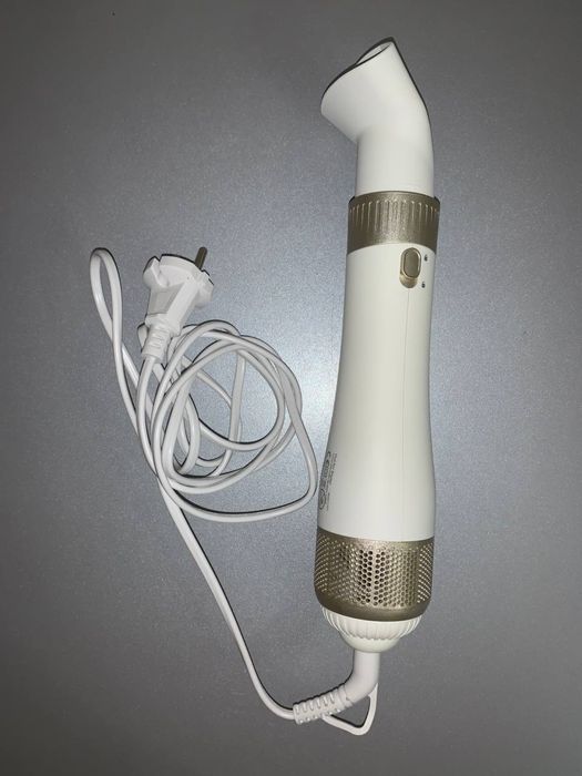 Стайлер бело-золотой