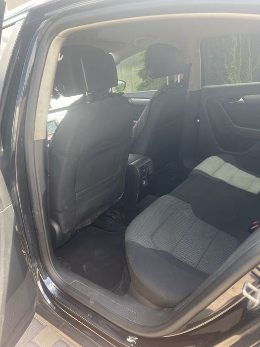 Volkswagen Passat б7 седан 2.0 TDI