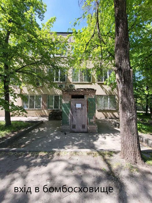 Оренда офісних приміщень 173 кв. з бомбосховищем у будівлі.