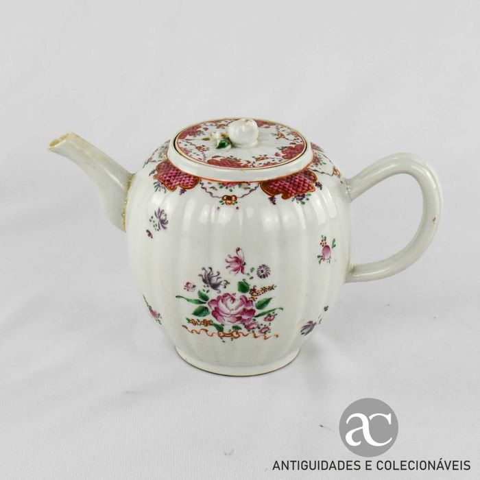 Bule Companhia das Índias, China, período Qianlong - séc. XVIII