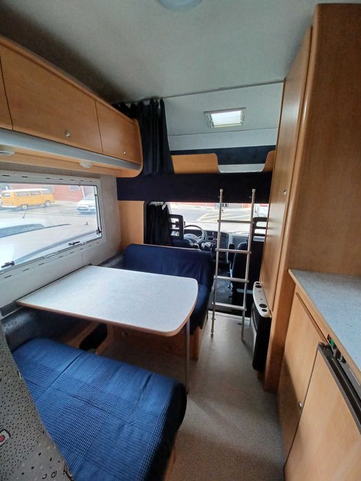Autocaravana Familiar Chausson Fiat Ducato 2.8 JTD — 6 Lugares, Solar, WC, Duche e Toldo