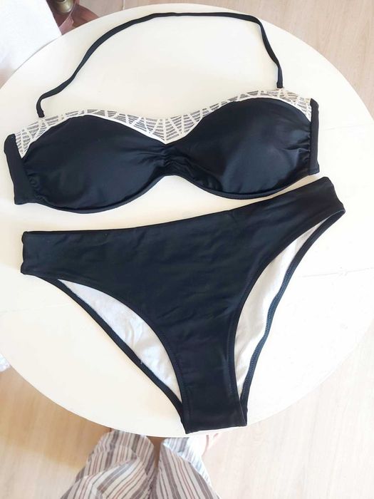 Biquini preto e prateado