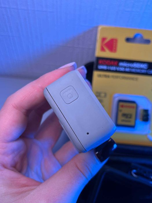 Екшн-камера GoPro Hero 7 white з картою пам'яті