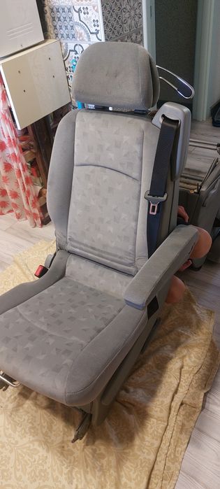 Mercedes Vito 639 Сидения, капитанки
