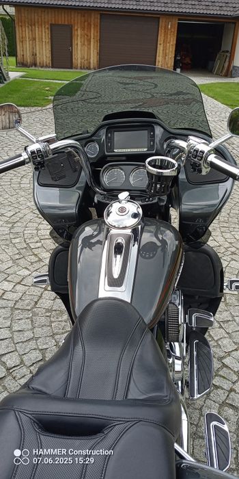 Harley Davidson Road Glide CVO  FLTRUSE110 SCREAMIN EAGLE