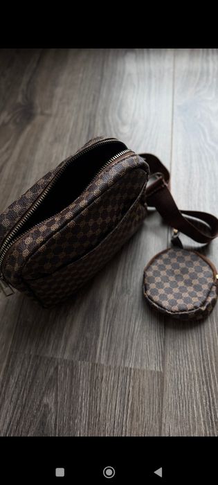 Продам жіночу сумку через плече з міні-гаманцем