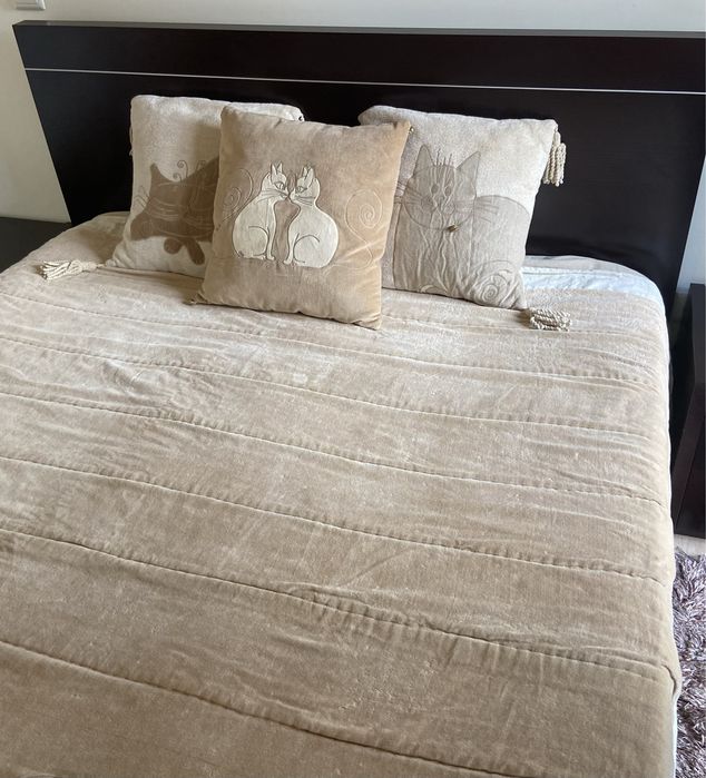 Cama casal de boa qualidade