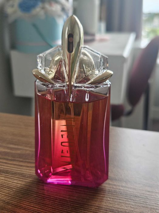 Mugler alien pulp