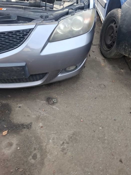 Zderzak przód Mazda 3 BK sedan