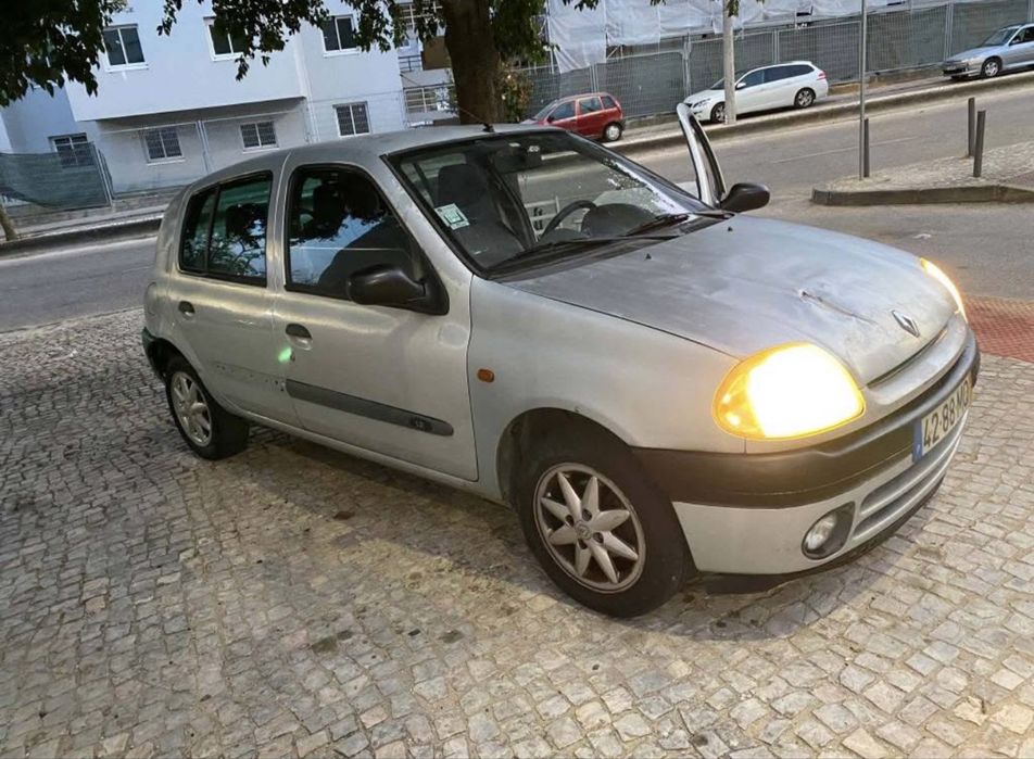 Vendo renoult clio ano 99 175 mil kms