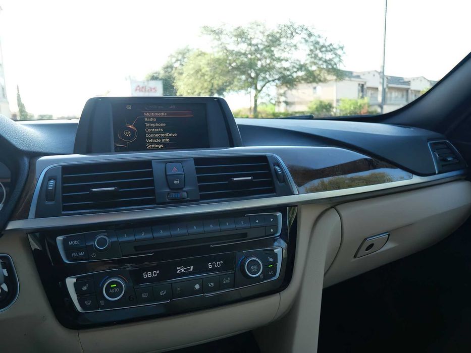 BMW 330i      2017