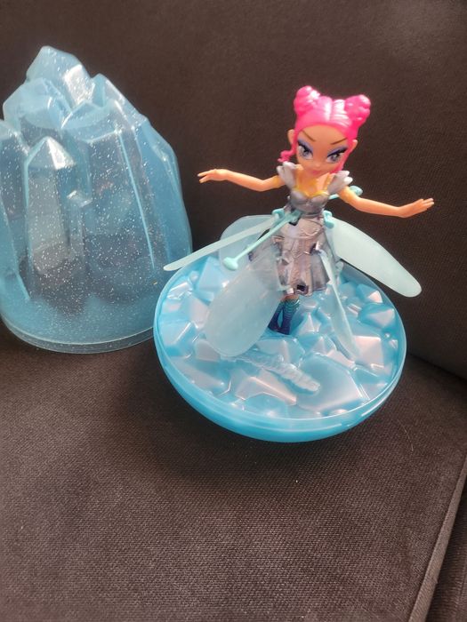 Latająca lalka wróżka Hatchimals