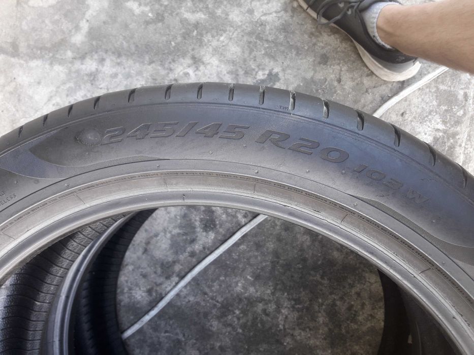 Lato Pirelli 245/45 R20 6mm