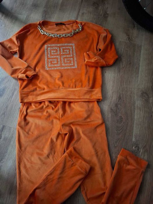 Dres welurowy damski raz założony