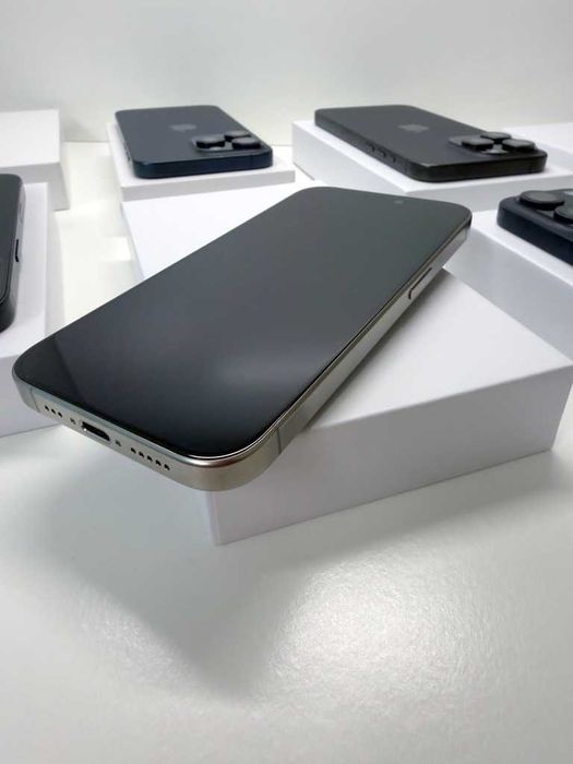 Apple iPhone 15 Pro・512GB・Titânio natural (Fatura e Garantia)