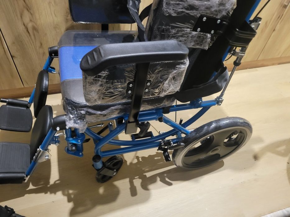 Нове інвалідне крісло