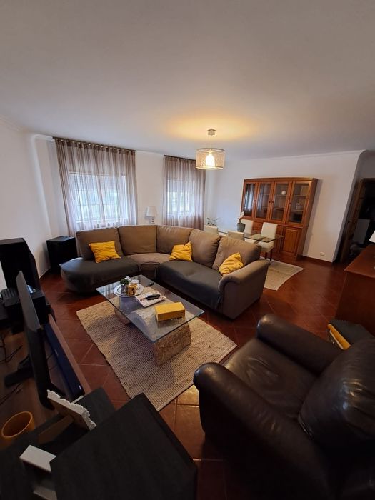 Apartamento t3 com 180m e lugar de garagem para três carros