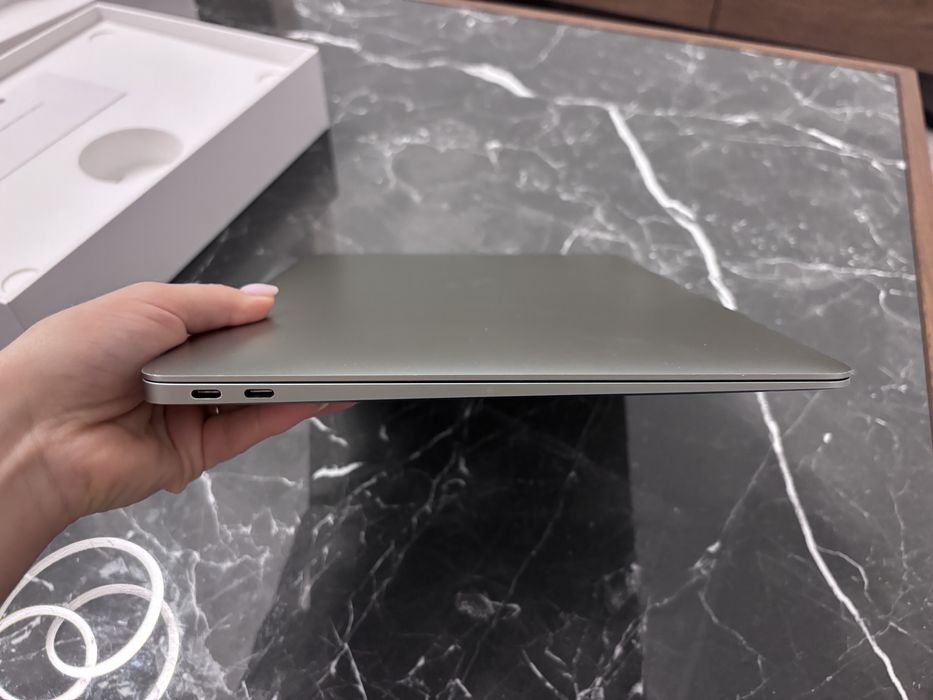 Купити Macbook Air 2020 M1 - ціна на макбук аір 2020 м1 на OLX.ua
