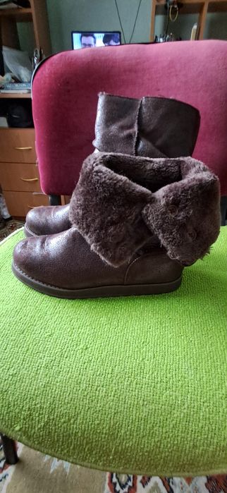 уггі 41р Sketchers