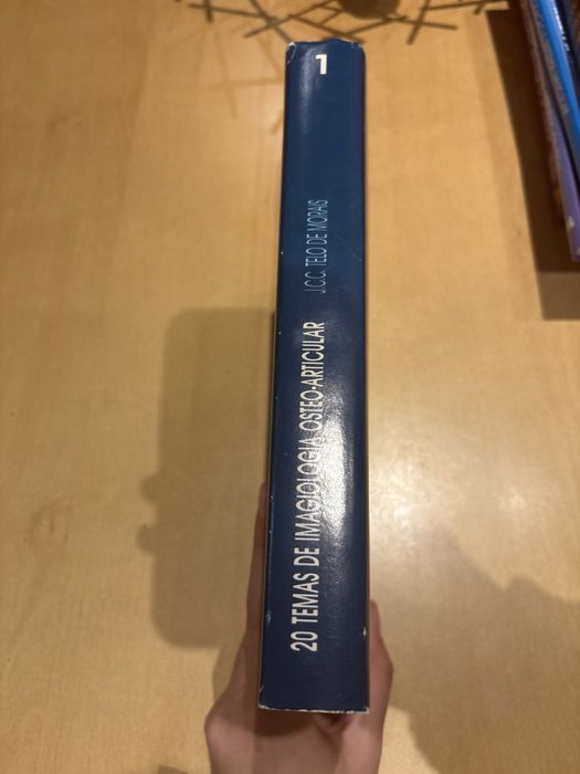 Livro “20 temas de imagiologia esteo-articular”