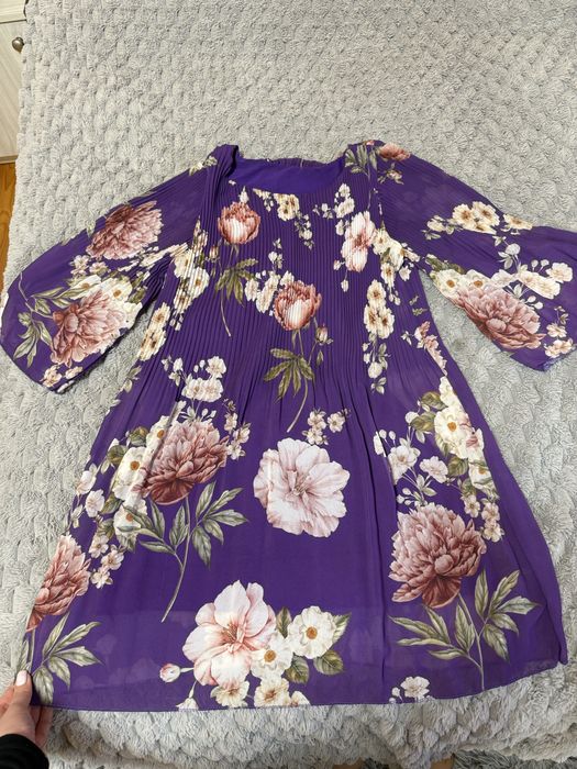 Продається сукня