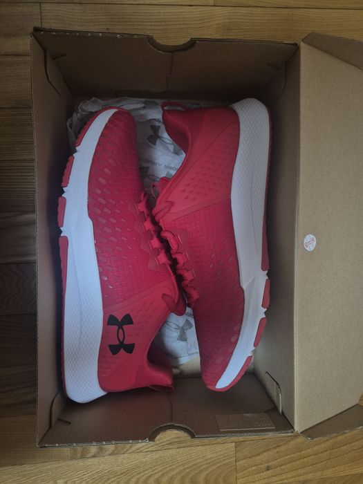 Кросівки Under Armour UA Charged Engage 2 
​UK: 10
​EUR: 45
​Устілка: 29 см