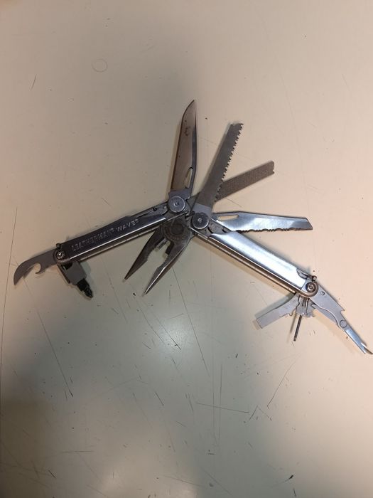 Multifunções Leatherman wave
