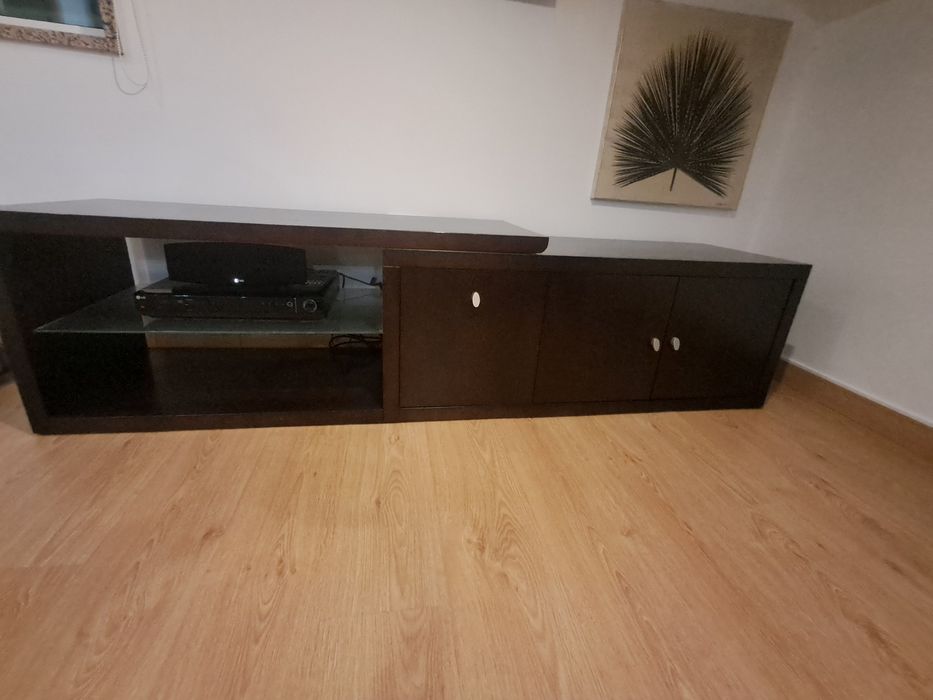 Vendo movel tv e mesa de centro em mdeira